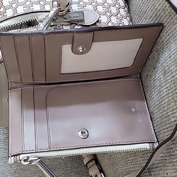 KATE SPADE CROSSBODY & MATCHING WALLET - Picture 10 of 14